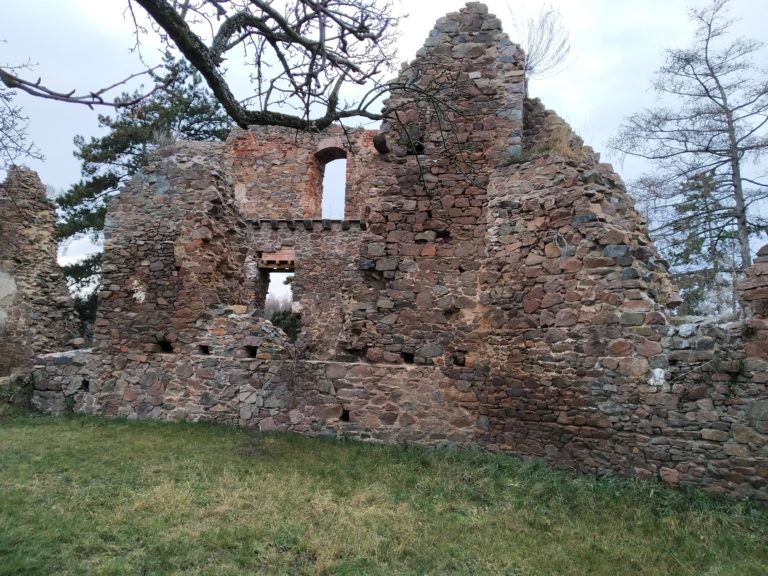 zřícenina hradu Žumberk