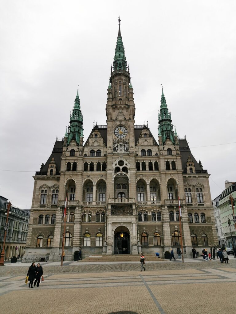 Liberecká radnice historiský skvost v centru Liberce