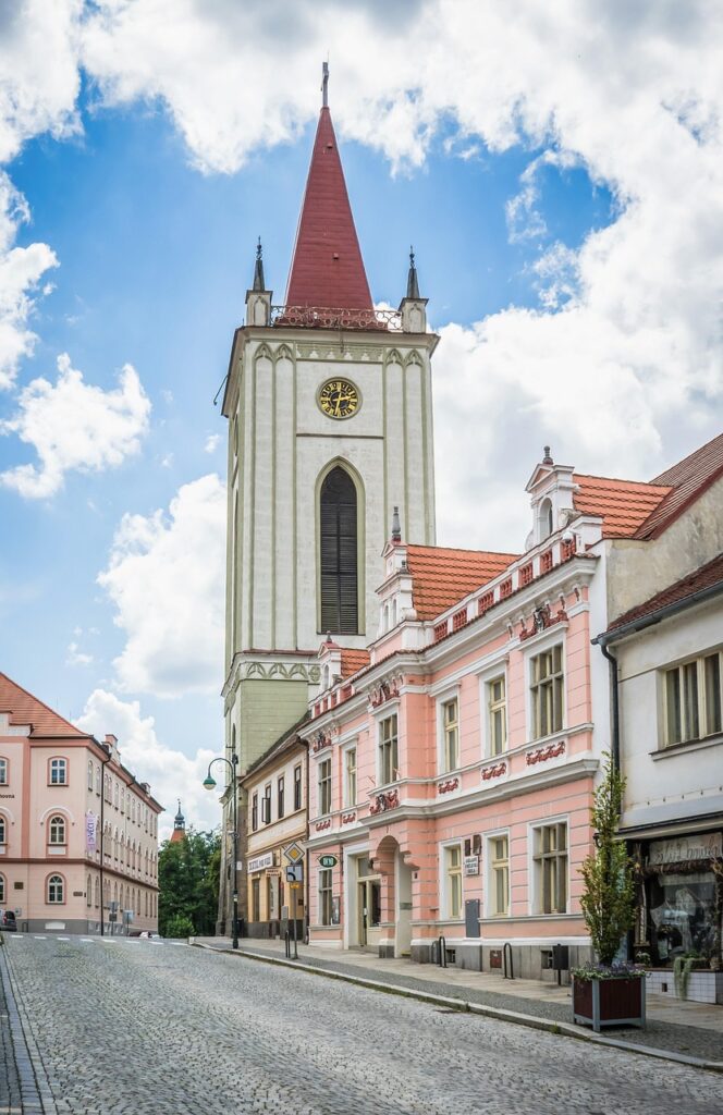 Blatenská věž: Klenot města Blatná