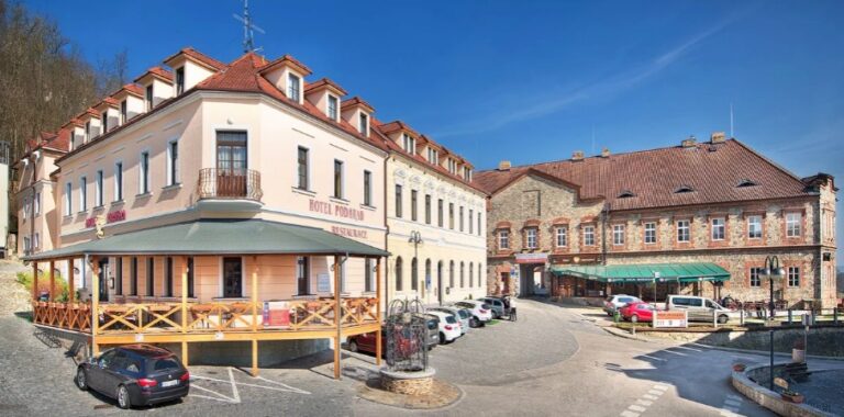 Pobyt v Hluboké nad Vltavou s polopenzí a wellness: užijte si dovolenou pod zámkem