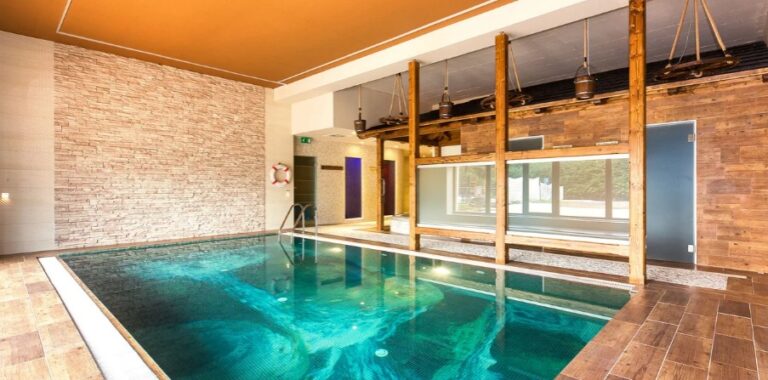 Pobyt v Beskydech na Valašsku: polopenze, wellness i masáže v Relax Hotelu Valaška