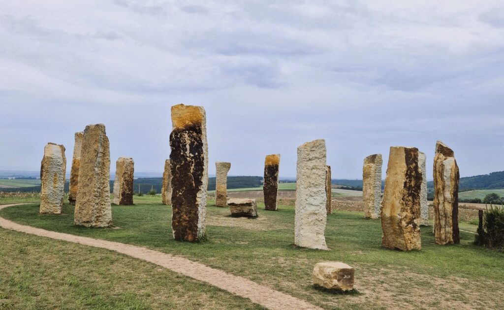 Stonehenge Ostrovánky – Kamenný kalendář na Kyjovsku