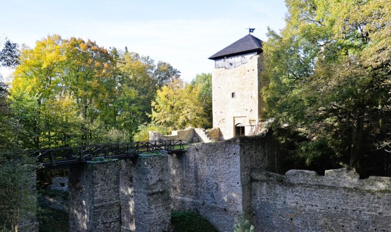 Zřícenina hradu Lukov – nejkrásnější hradní zřícenina na Moravě