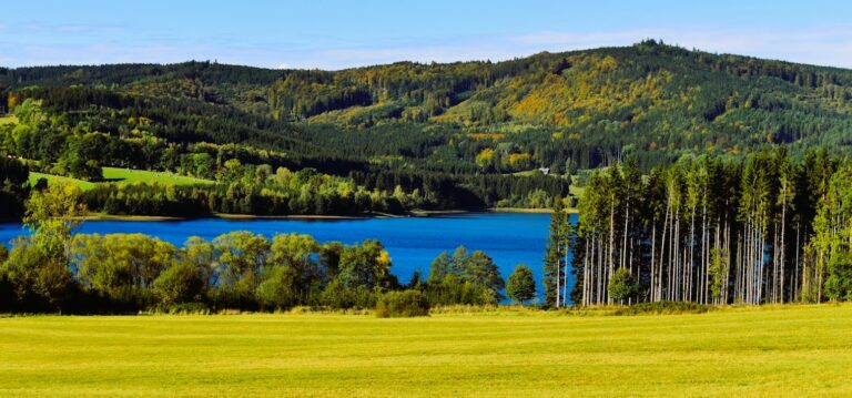 Vodní nádrž Nýrsko – brána do šumavské přírody