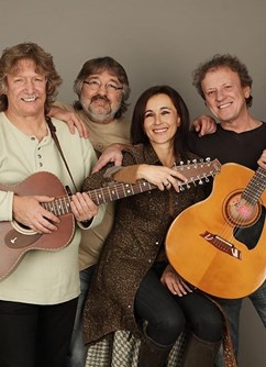 320-4a7a16fc80b84656af1b1b571a62a0e2-1