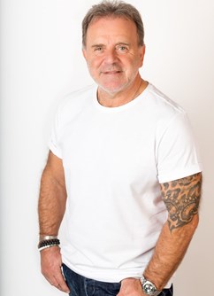 320-7dd3a86cf6f94783aef31e017b955b2b-1