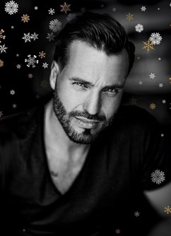 320-9bcba726b88344e494e0d36feb94c9af