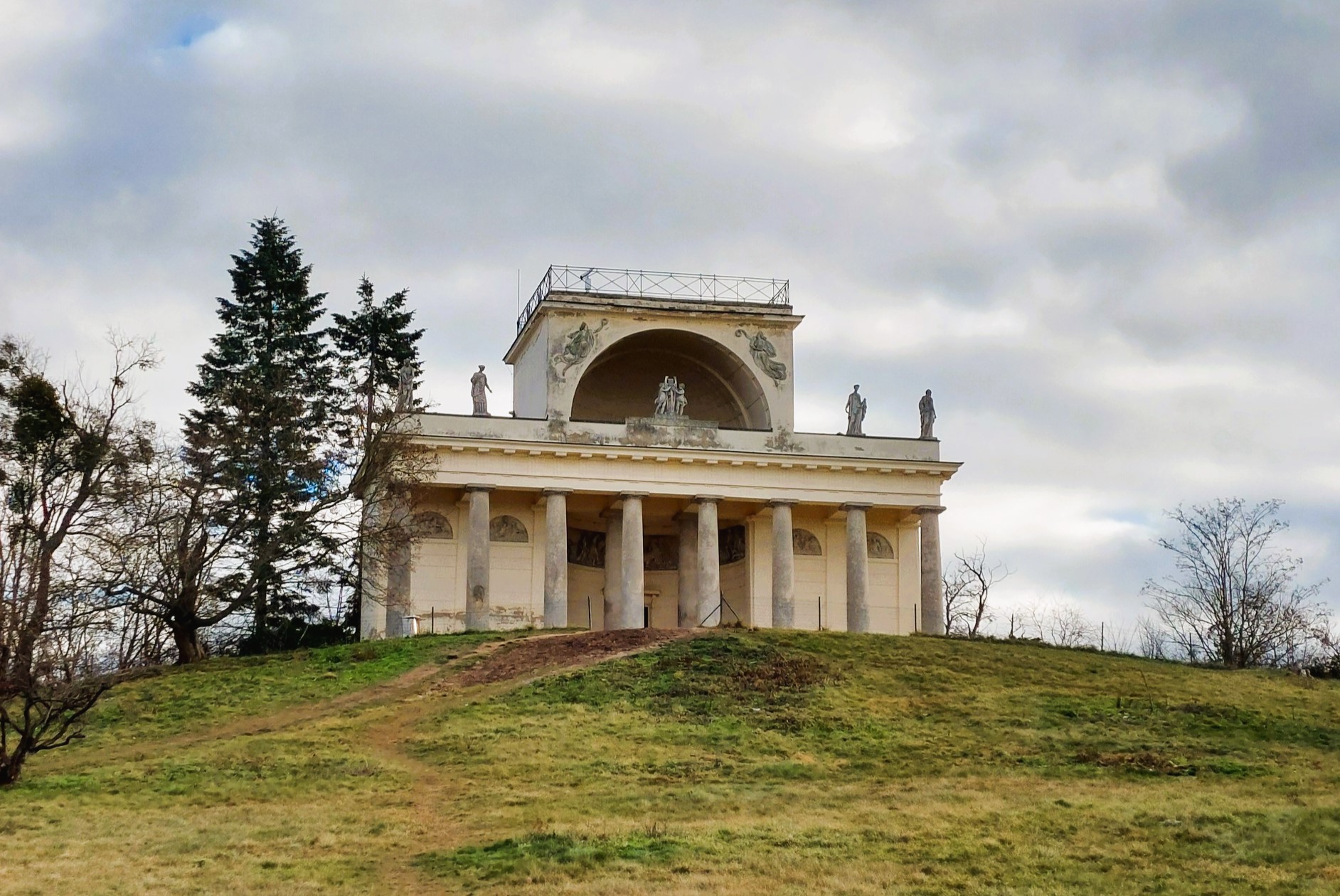 Apollonův chrám – empírový skvost Lednicko-valtického areálu
