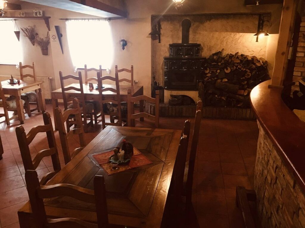 Selský dvůr Braňany – odpočinek na statku se zvířaty, ubytování i zábava pro děti i dospělé