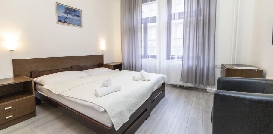 Pohodová dovolená v Praze, rodinný hotel s bohatými snídaněmi za super cenu!