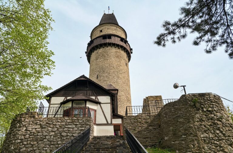 Štramberská Trúba – symbol Lašska a strážkyně beskydských vrcholků