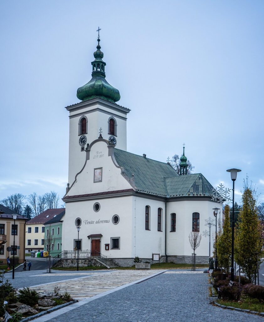 Kostel sv. Kateřiny ve Volarech – barokní klenot Šumavy