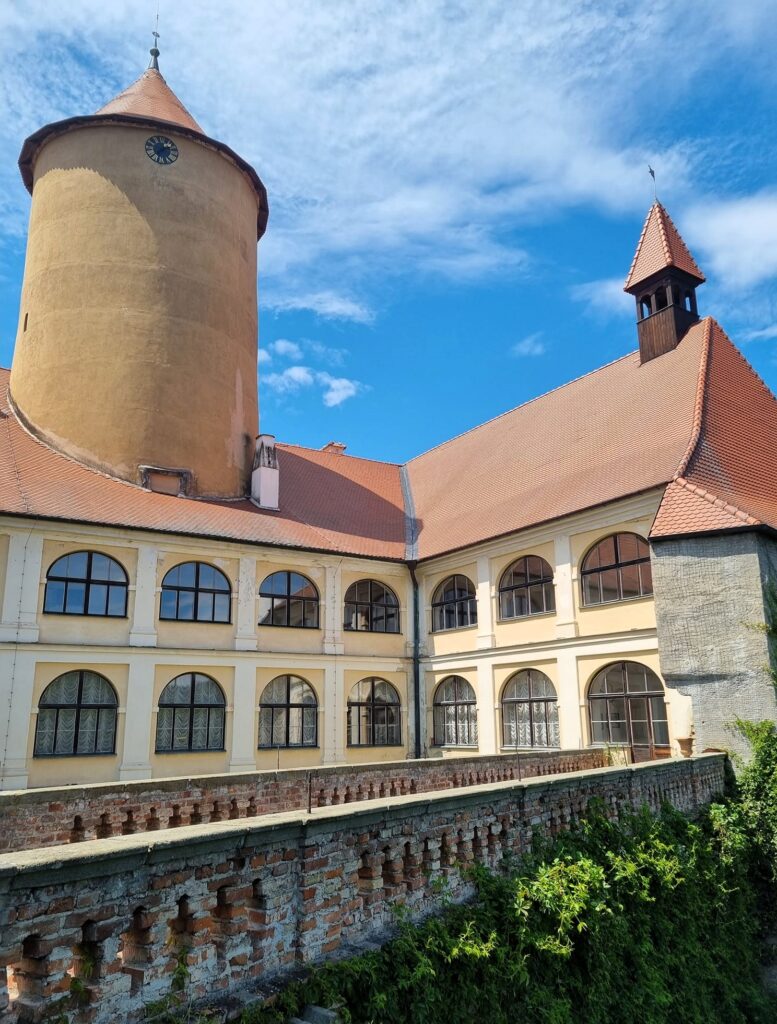 Hrad Veveří – skvost nad Brněnskou přehradou s bohatou historií