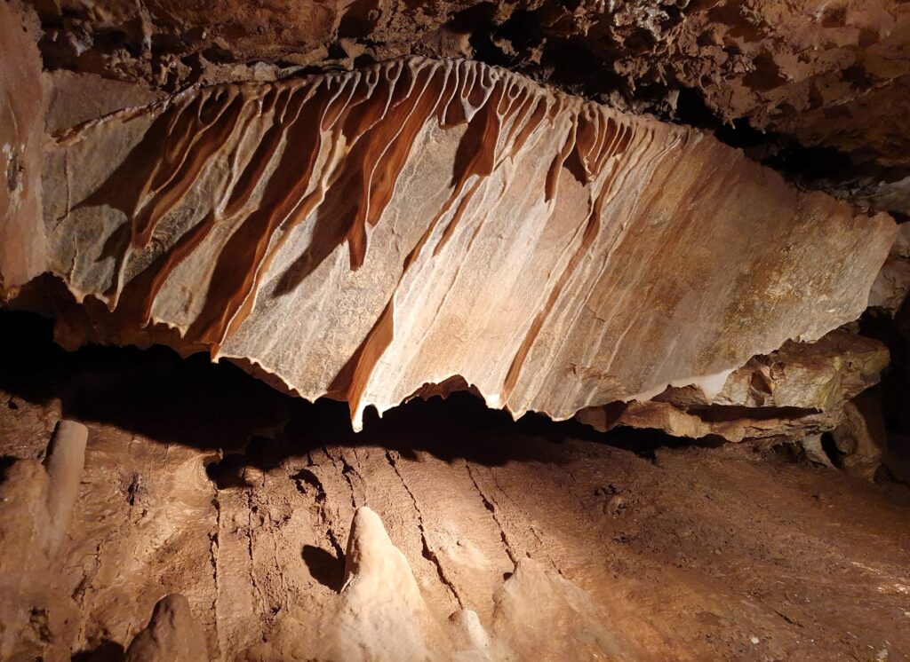Jeskyně Na Pomezí – klenot Jeseníků ukrytý v mramoru