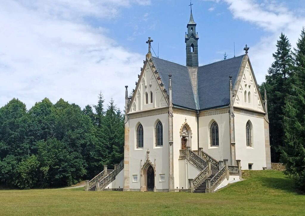 Schwarzenberská hrobka u Orlíka