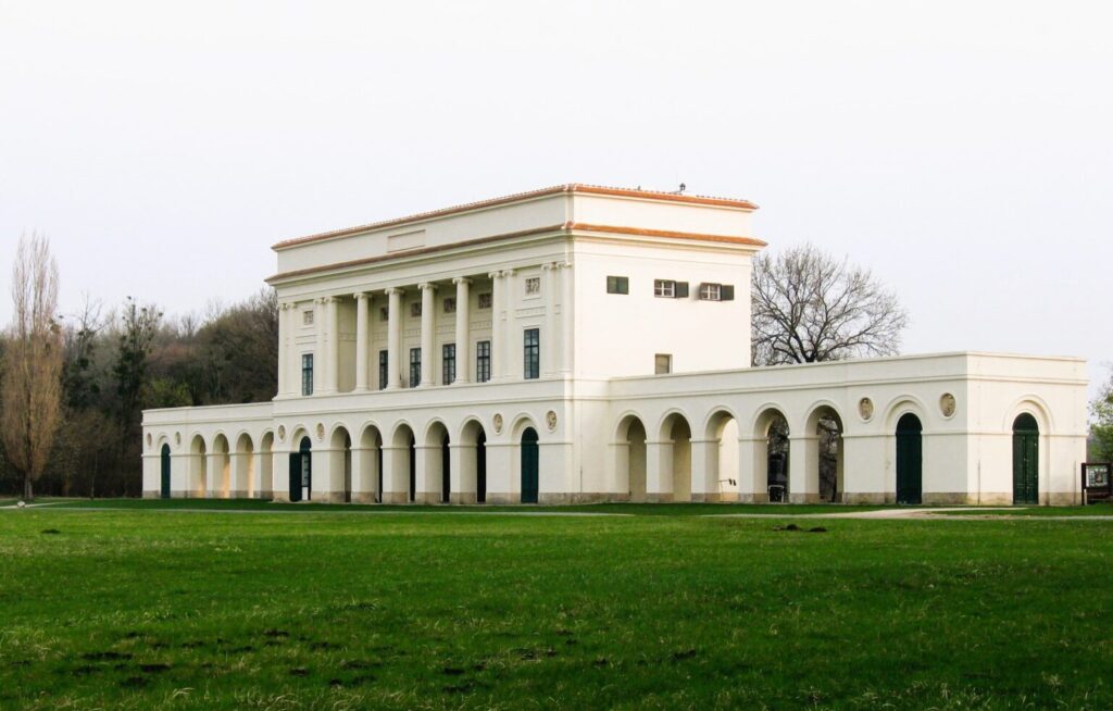 Zámeček Pohansko – perla empírové architektury uprostřed Lednicko-valtického areálu