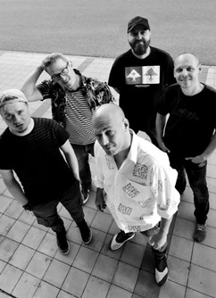 320-232e77b476b045e29443e43bc6cde999