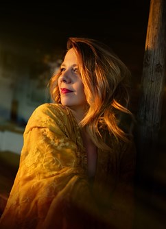 320-28ccc9853ca94e95b722bf5a06257c45