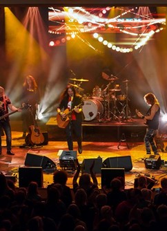 320-2f693633673b433e9f1872812ccd8505