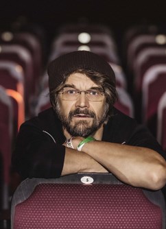 320-cdb8da29e82e4922b50f026864665b25