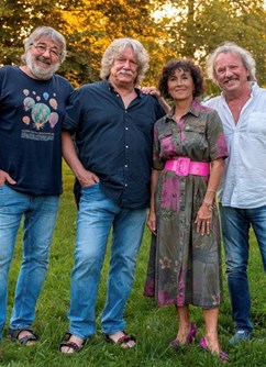 320-e2c937098a0c4279b070ab9bb1b3cca6