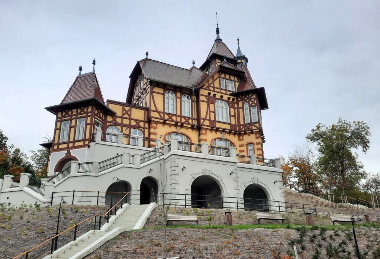 Rozhledna Hrádek (Burgsberg) – perla severních Čech s výhledem na Varnsdorf a Lužické hory