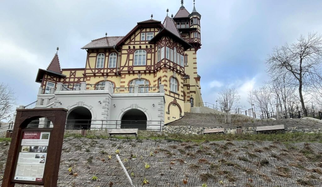 Rozhledna Hrádek (Burgsberg) – perla severních Čech s výhledem na Varnsdorf a Lužické hory