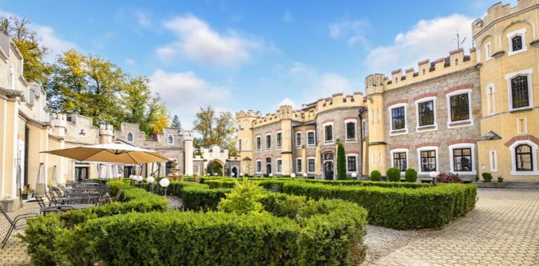 Romantika v Hluboké nad Vltavou: Zámecký hotel, wellness a gurmánské zážitky