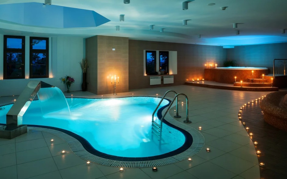 Romantika v Hluboké nad Vltavou: Zámecký hotel, wellness a gurmánské zážitky