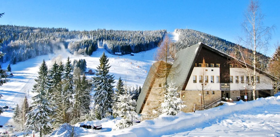 Dovolená v Harrachově: neomezené wellness, polopenze a spousta výletů