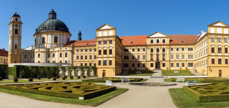 Hotel u barokního zámku na Vysočině: Silvestrovský pobyt „sněz, co můžeš“ a all inclusive relax