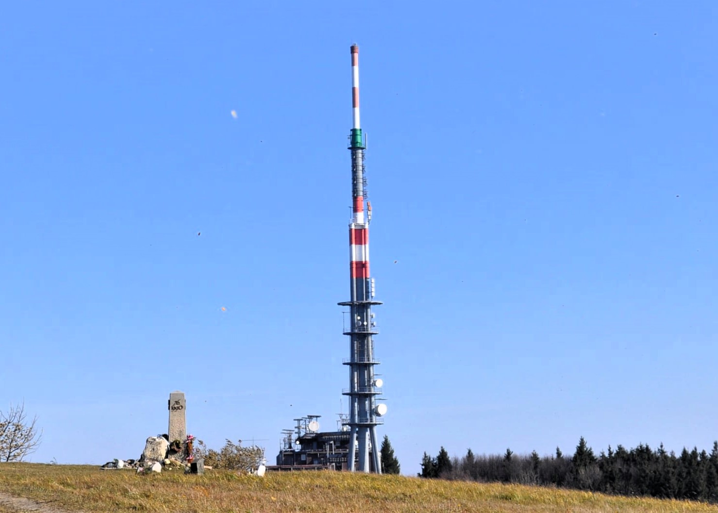 Velká Javořina – nejvyšší hora Bílých Karpat a symbol česko-slovenského přátelství
