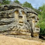 Čertovy hlavy – monumentální skalní reliéfy na Kokořínsku