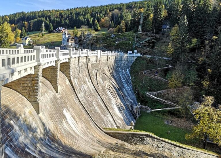 Vodní nádrž Labská – královna přehrad pod Krkonošemi