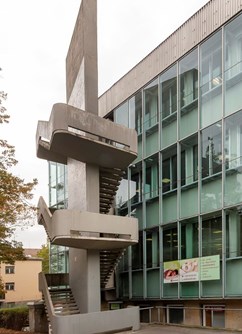 320-077ad94b543e4a4ba11e08da748de5d1