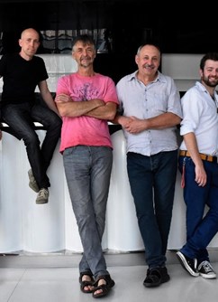 320-693effbd4bd548e29b55ee8b8b3666ab