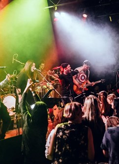 320-9231187121b74fa599219700fbd7b901