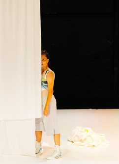 320-e37b842b91804ed5bfce506049947aef