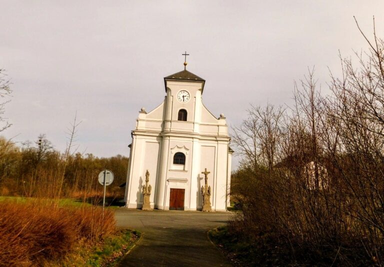 Kostel sv. Petra z Alkantary – česká Pisa, která vzdoruje času