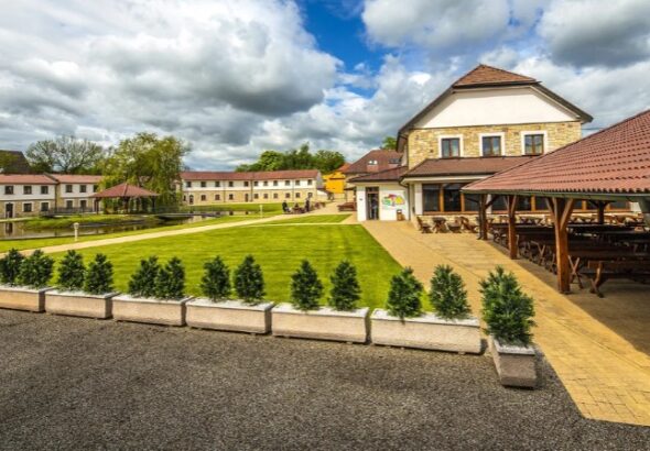 Pobyt blízko Křivoklátska pro dva: all inclusive, neomezený wellness a dokonalý relax