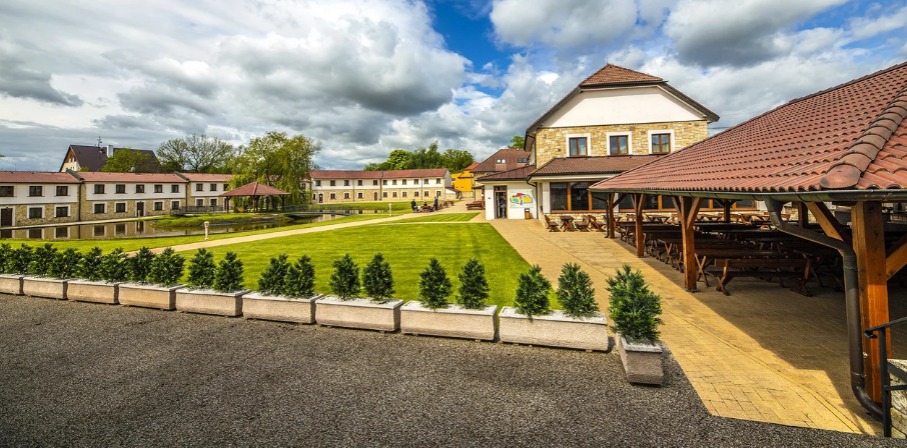 Pobyt blízko Křivoklátska pro dva: all inclusive, neomezený wellness a dokonalý relax