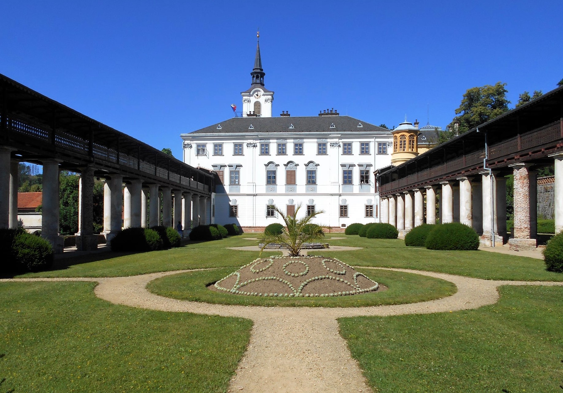Zámek Lysice: barokní skvost s jedinečnou zahradou v Jihomoravském kraji