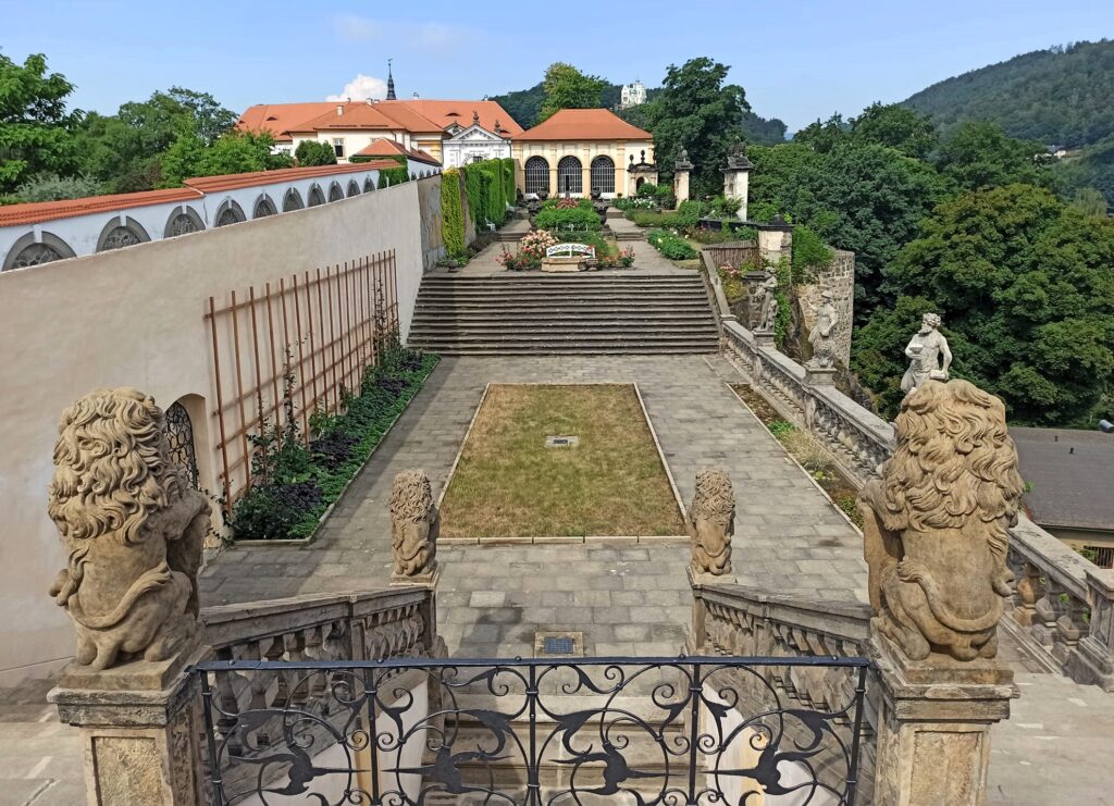 Růžová zahrada v Děčíně: barokní klenot, který znovu ožívá