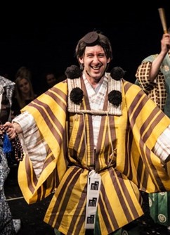 320-aa427de500c645ec9783e9cd3df90df6