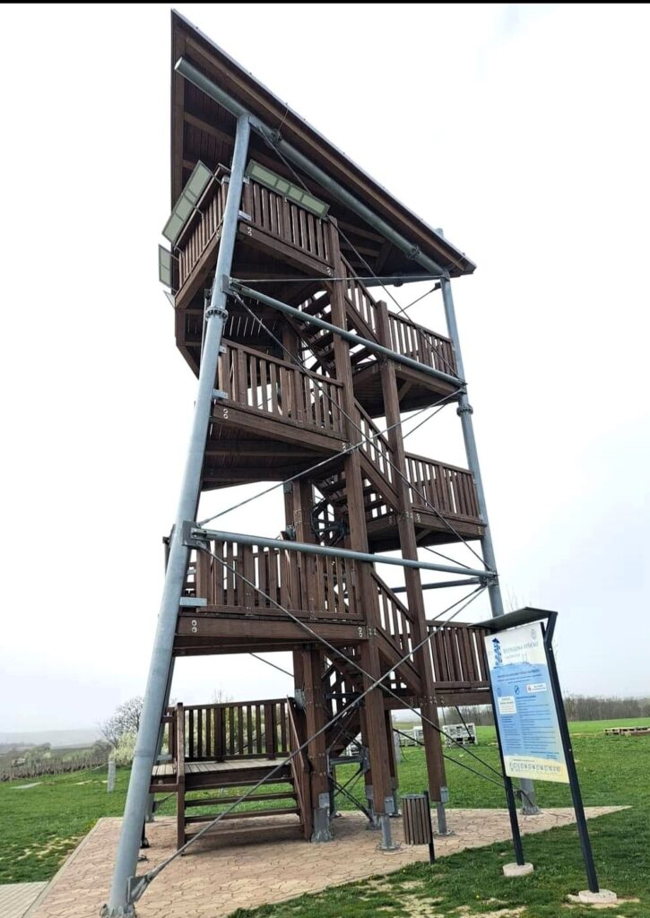 Rozhledna Vyšicko v Mutěnicích je ideální výlet bez davů