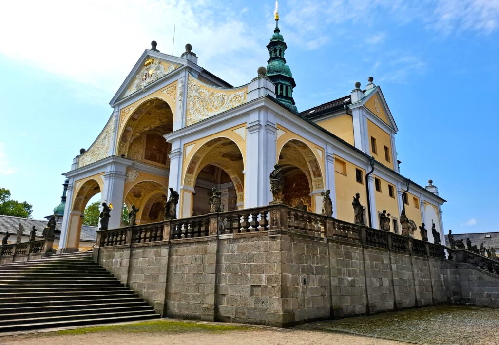 Poutní areál Svatá Hora u Příbrami – barokní perla Česka