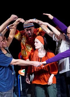 320-942fbacad0e74348bfef3df53379b987