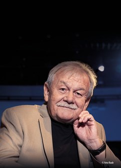 320-9aa409c41d2a4e9a960fe1f46d1f17b3