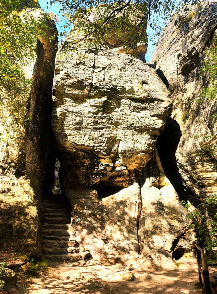 Přírodní památka Tiské stěny – skalní labyrint, který musíte zažít