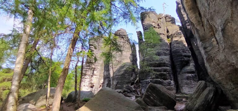 Přírodní památka Tiské stěny – skalní labyrint, který musíte zažít